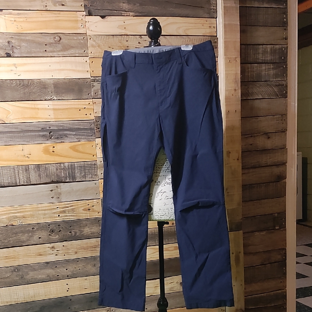 Eddie Bauer Blue Chinos for Versatile Style